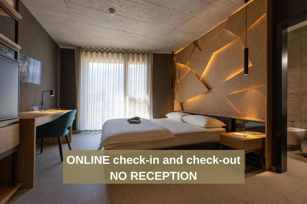 6532 Smart Hotel - Self Check-In Arbedo-Castione Εξωτερικό φωτογραφία